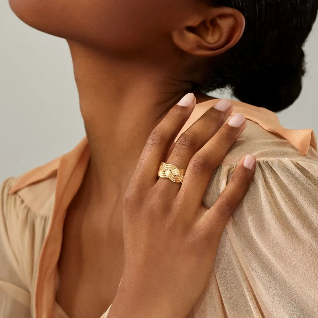 Braided ring stor