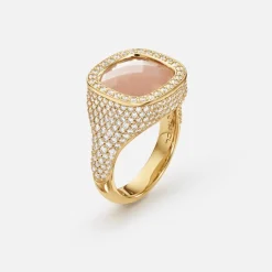 Cushion ring pavé