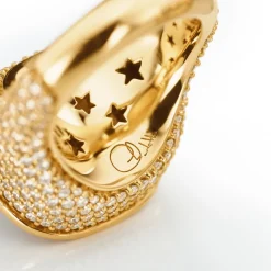 Cushion ring pavé
